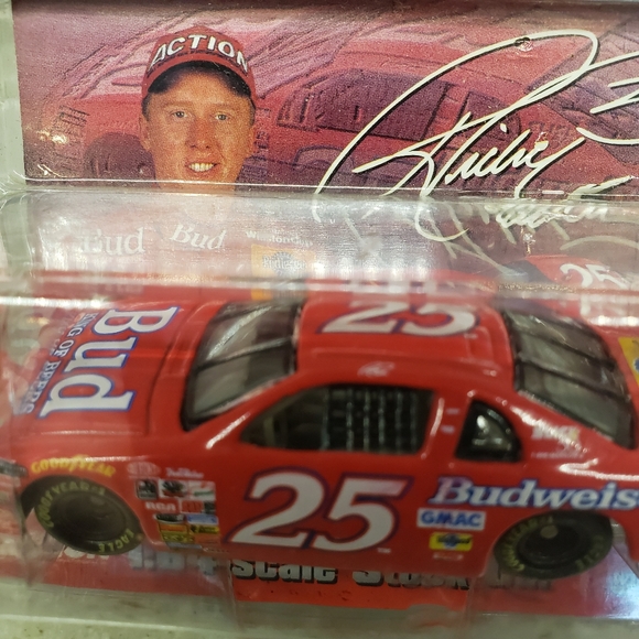Ricky Craven 1/64 Scale #25 Budweiser 1997 Chevrolet Monte Carlo - Picture 7 of 10